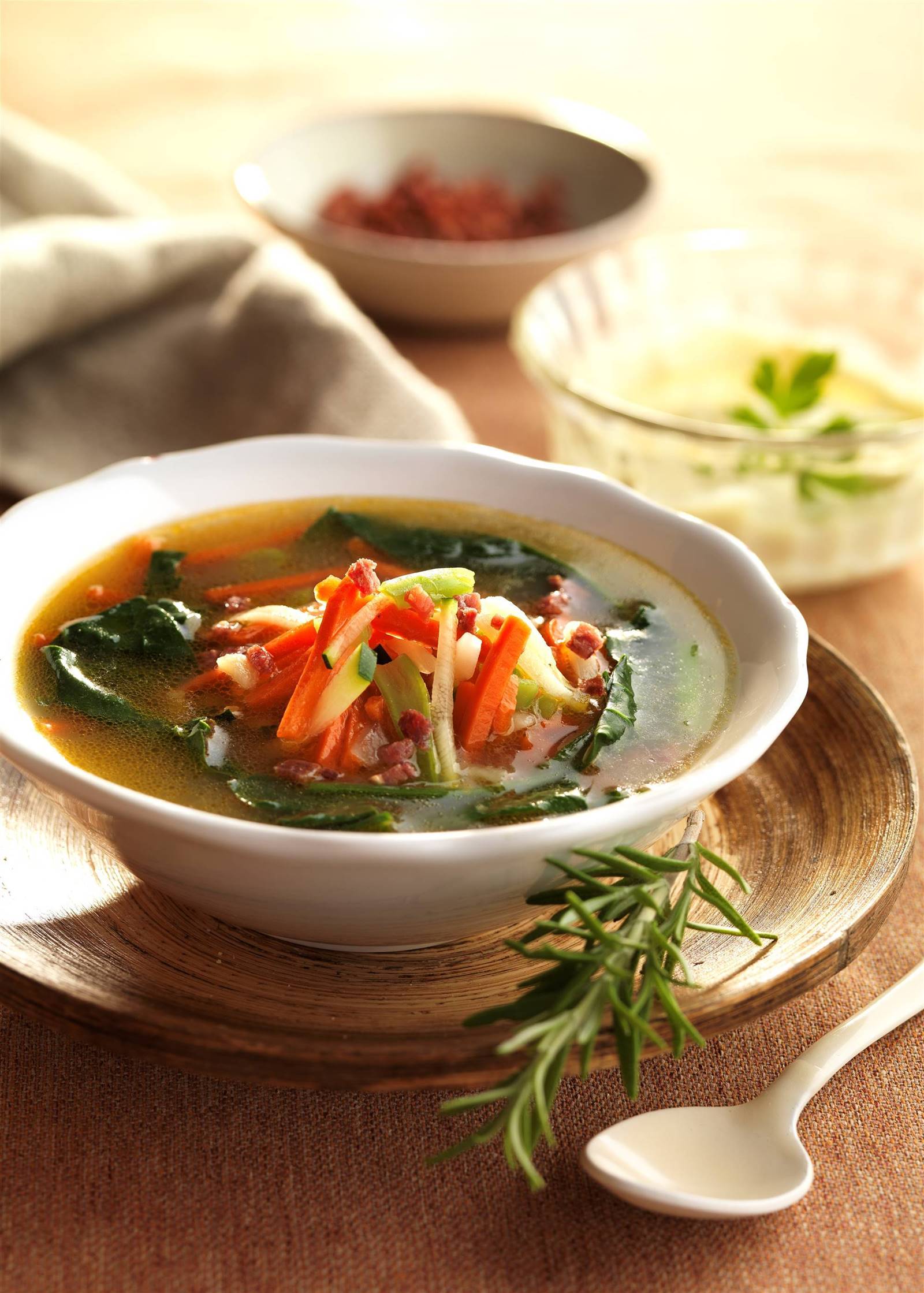 Recetas con acelgas: Sopa de verduras con acelgas