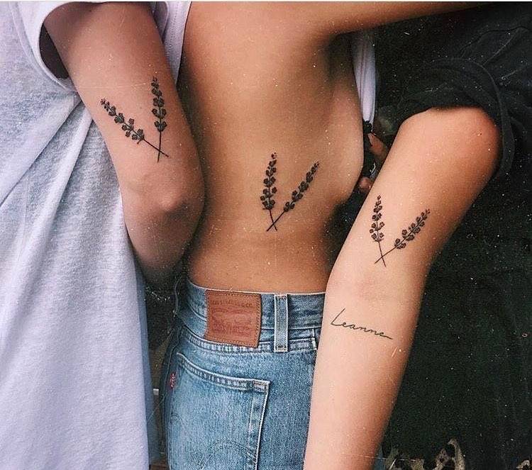 Tatuajes minimalistas hermanas