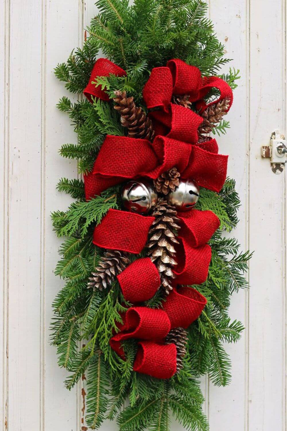 Decoraciones de Navidad para puertas con cascabeles