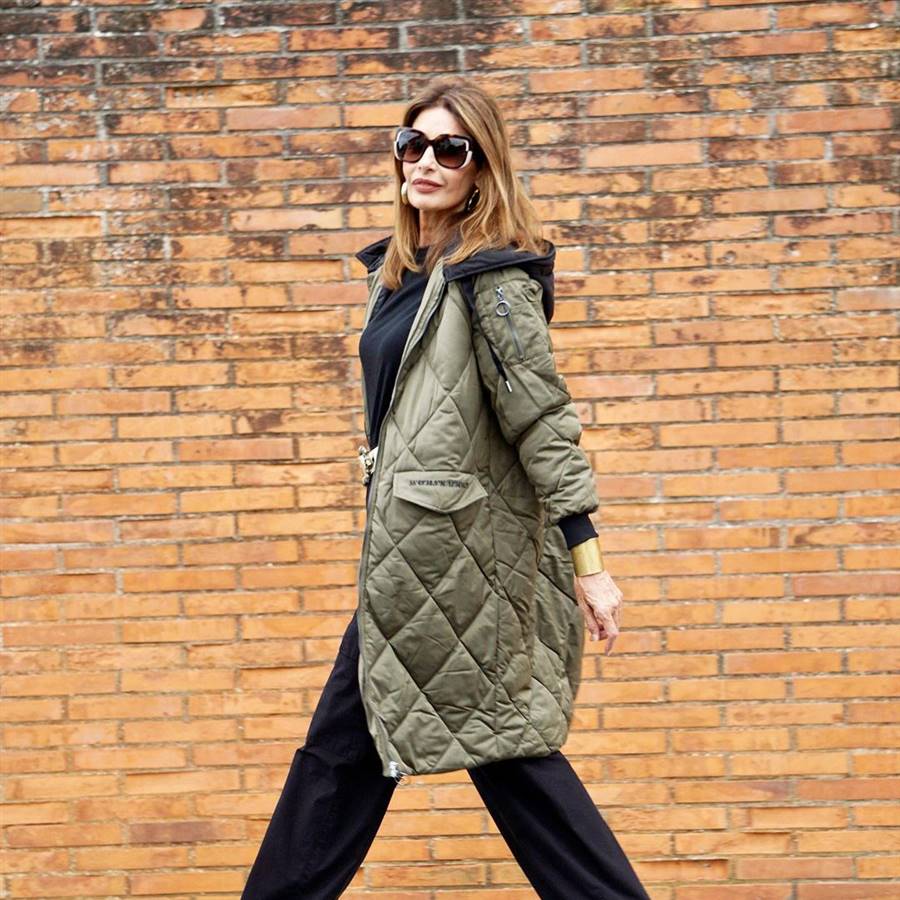 10 abrigos de Cortefiel ligeros y elegantes que agotarán las mujeres de 50 en el Black Friday