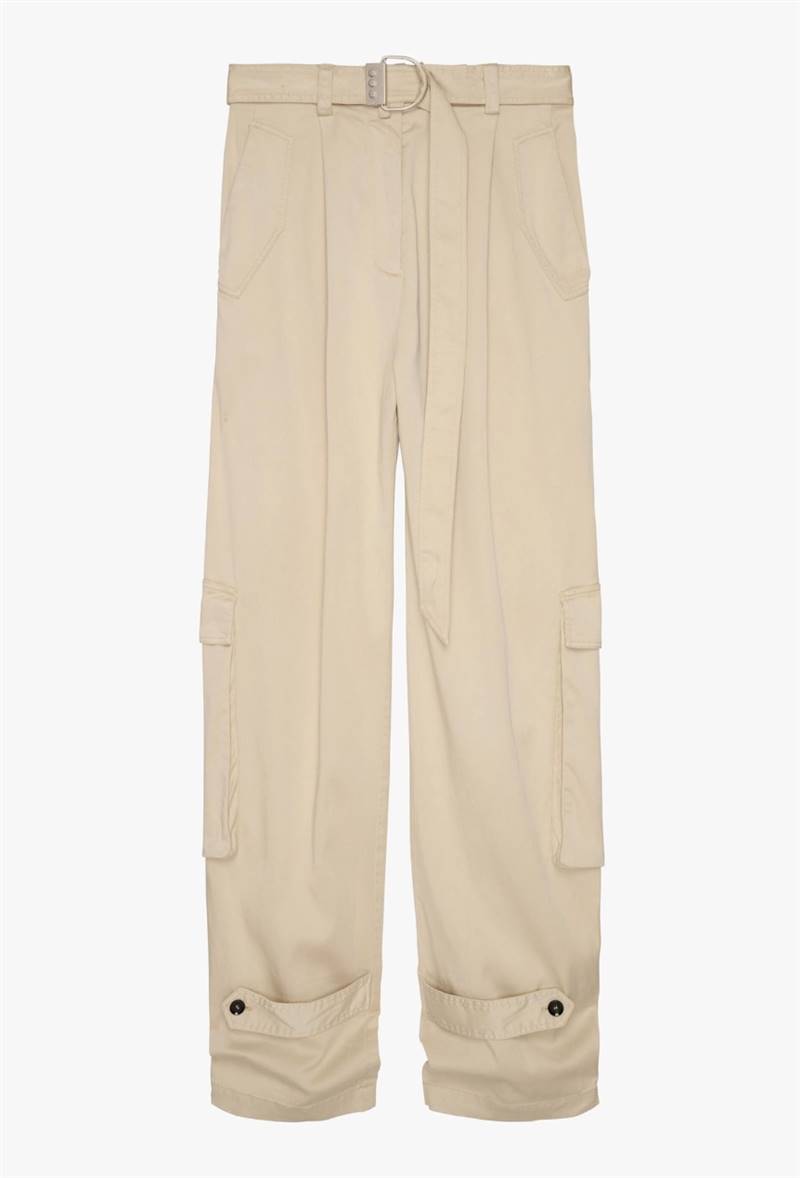 Pantalones beige de Zara