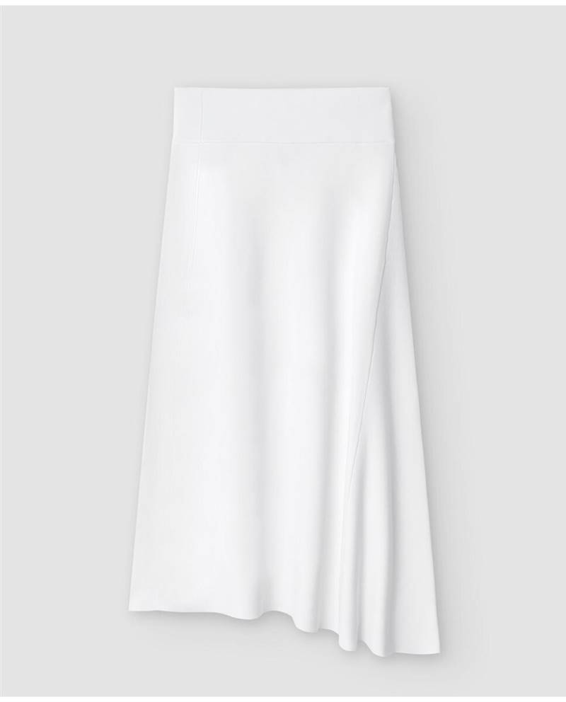 galón Azotado por el viento Bien educado Susanna Griso, impecable con la falda blanca de vestir más elegante: evasé,  midi y con bolsillos
