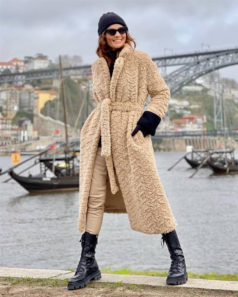 Ana Antolín con abrigo de Zara