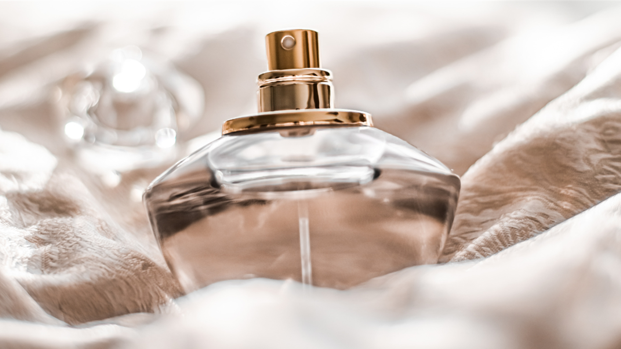 Perfumes discretos (y duraderos) que querrás llevar cada día
