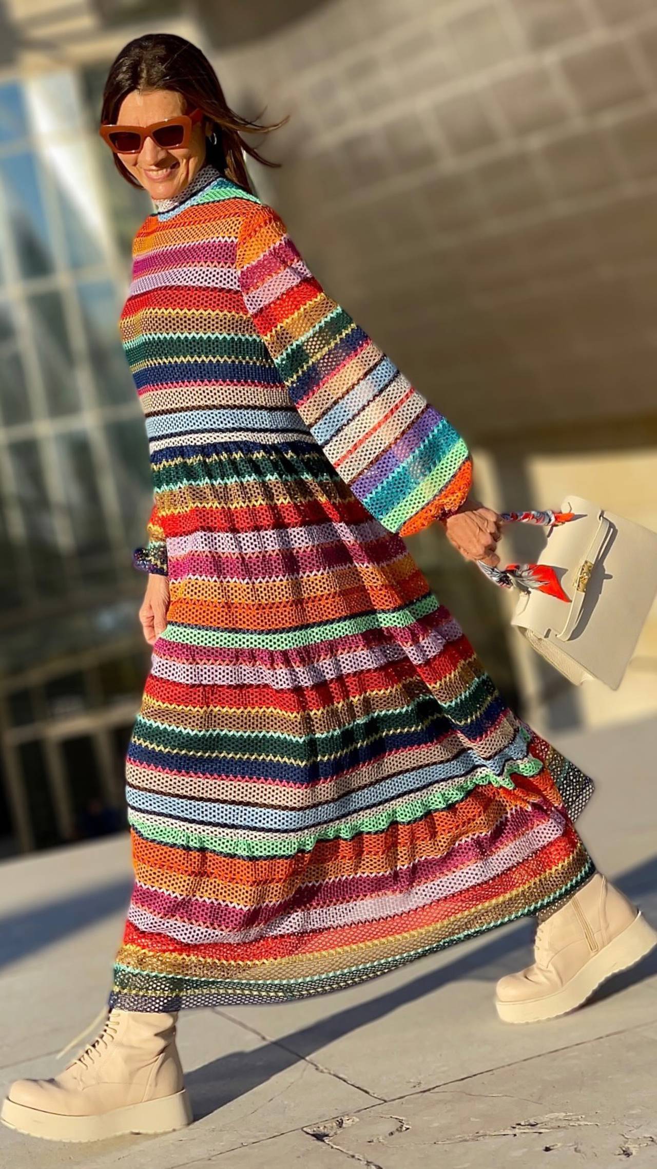 El vestido boho de las influencers +50 que copiará Sara Carbonero: de  crochet, manga campana y holgado