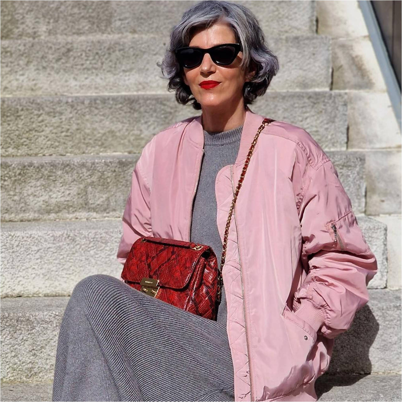 parcialidad Enriquecimiento Leyenda La chaqueta acolchada de H&M que arrasa entre las influencers +50: holgada,  rosa y perfecta para entretiempo