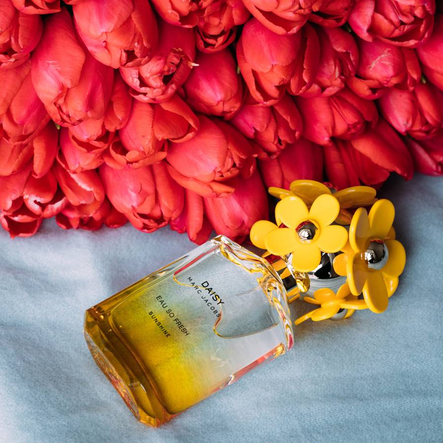 10 perfumes primaverales frescos que llevan pocas mujeres (y son duraderos)