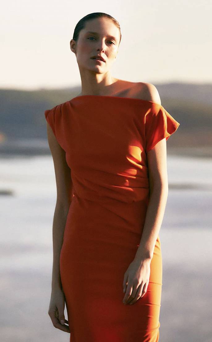 Vestido asimétrico naranja de Vogana