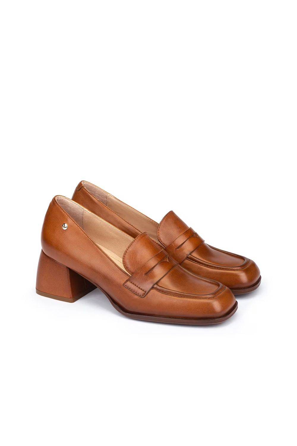 Zapatos de salón de mujer de piel en color marrón