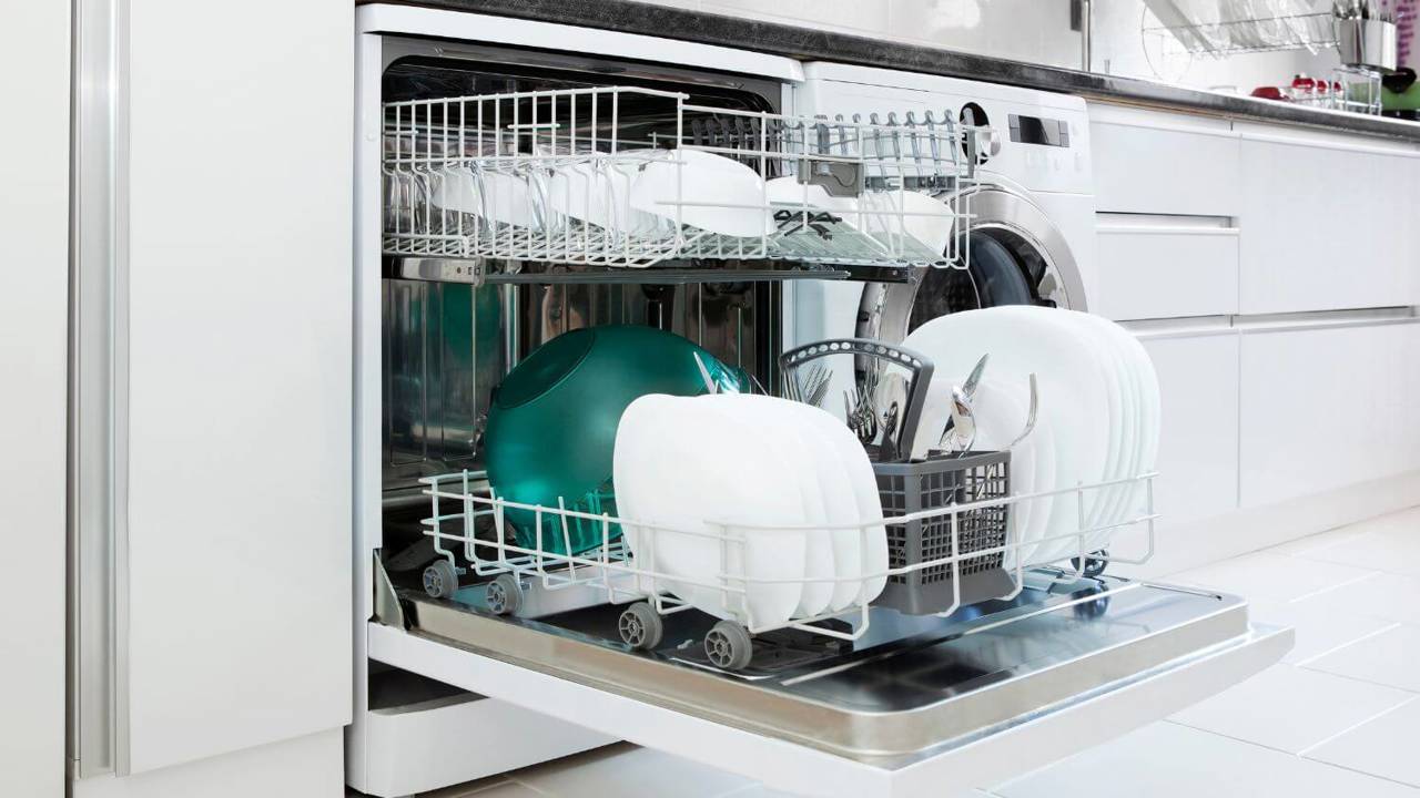 Cómo limpiar el lavavajillas por dentro de forma natural y sin esfuerzo