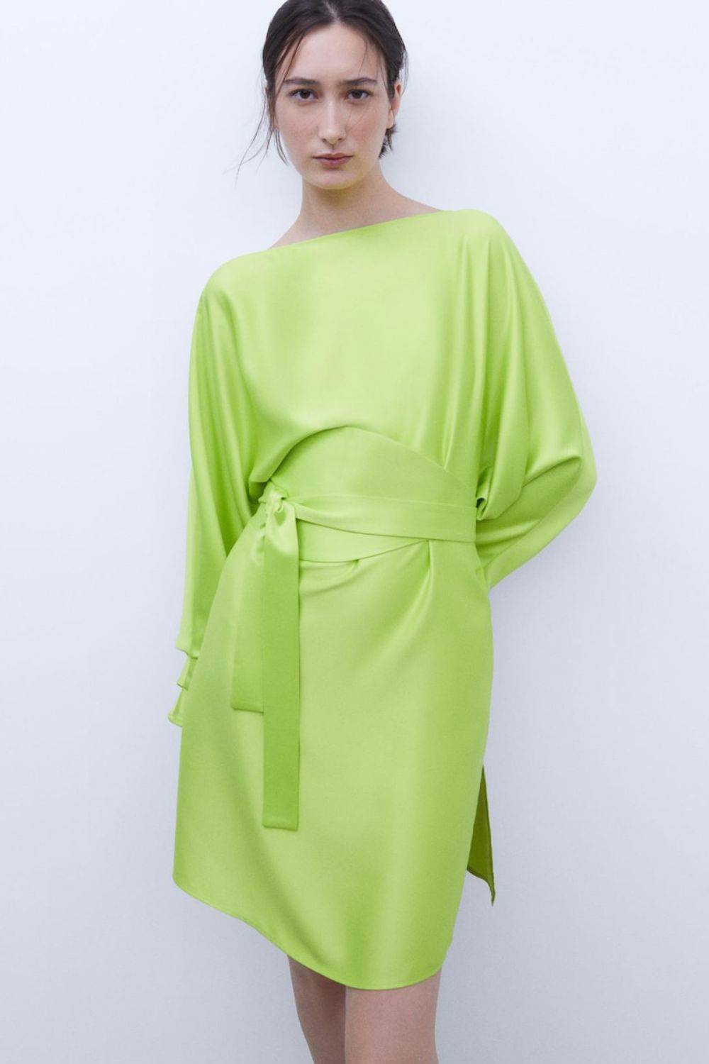 Vestido de invitada verde lima