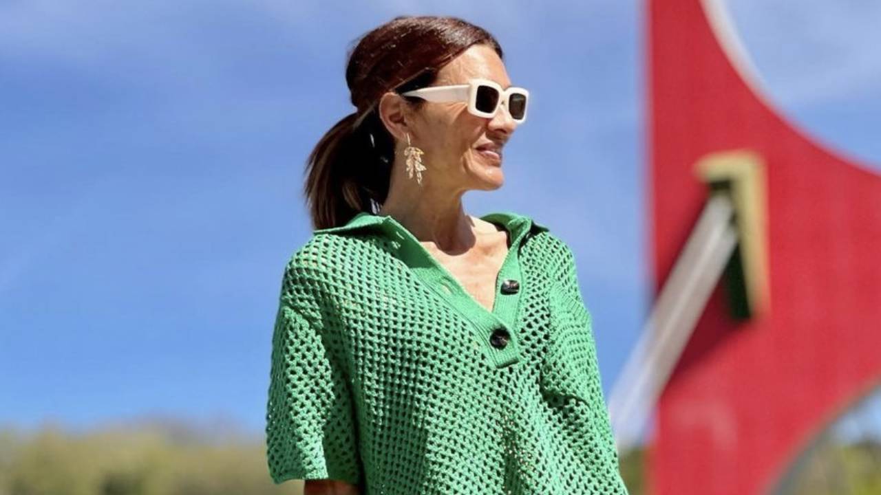 Las influencers +50 agotarán la falda de lino pareo de Zara más fresquita: midi, no marca y elegante 