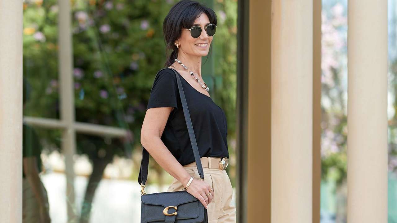 10 prendas básicas de Zara sueltecitas y elegantes: no marcan y son ideales para mujeres de 50
