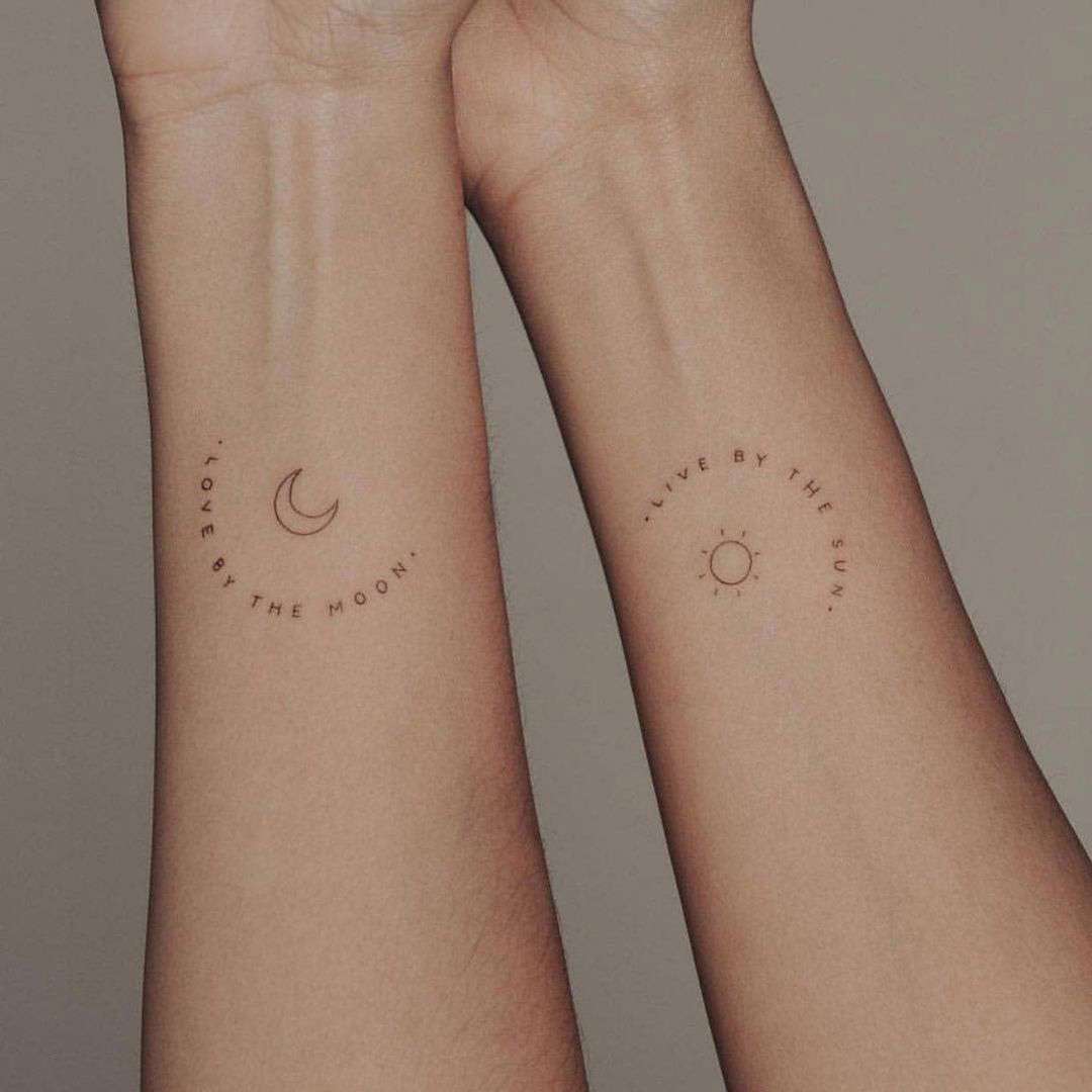 Tatuaje sol y luna minimalista 