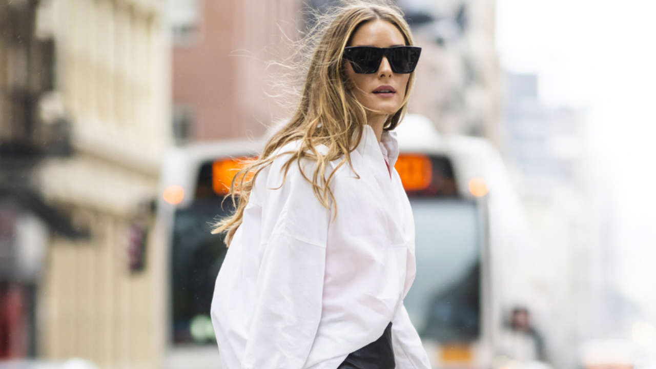 Estas camisas de Zara respiran lujo silencioso: clásicas y holgadas para vestir cómoda y elegante