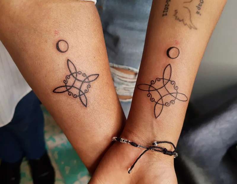 Tatuajes de hijos con símbolos