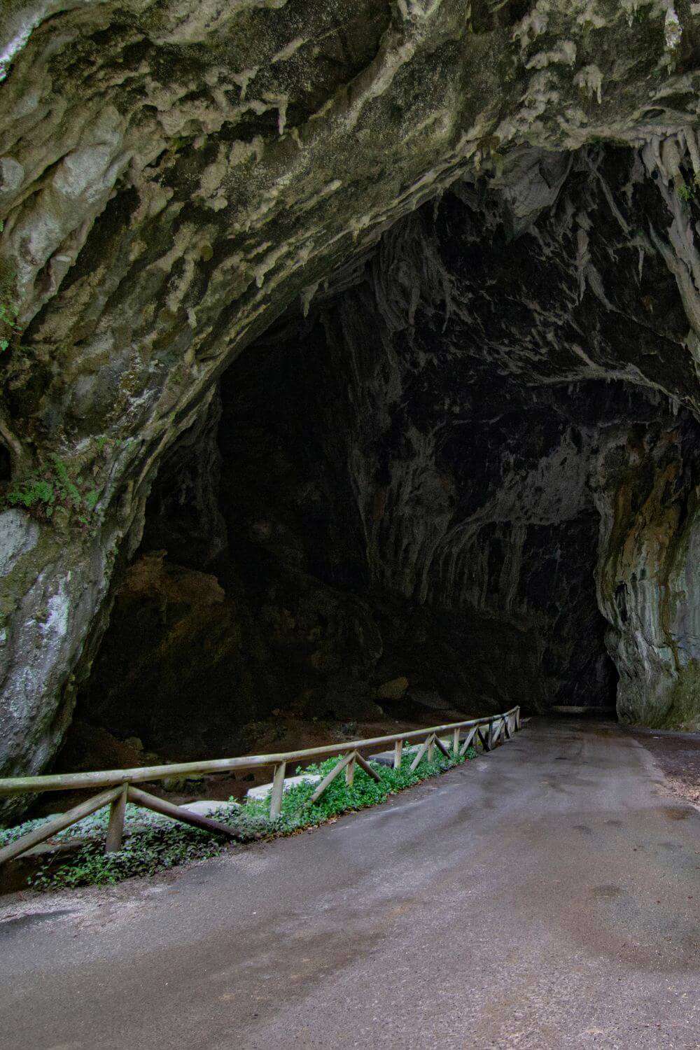 Cities in Spain perfect for rainy days Cuevas del Agua