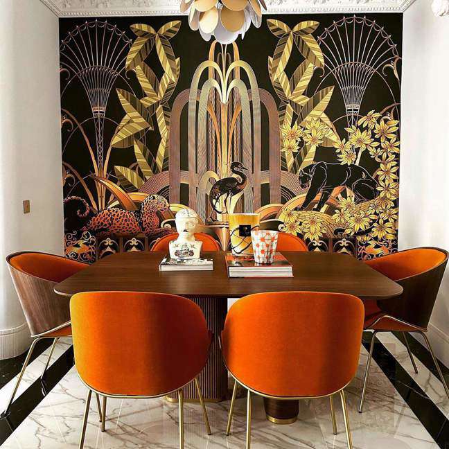 Dining room of Ana Milan. 