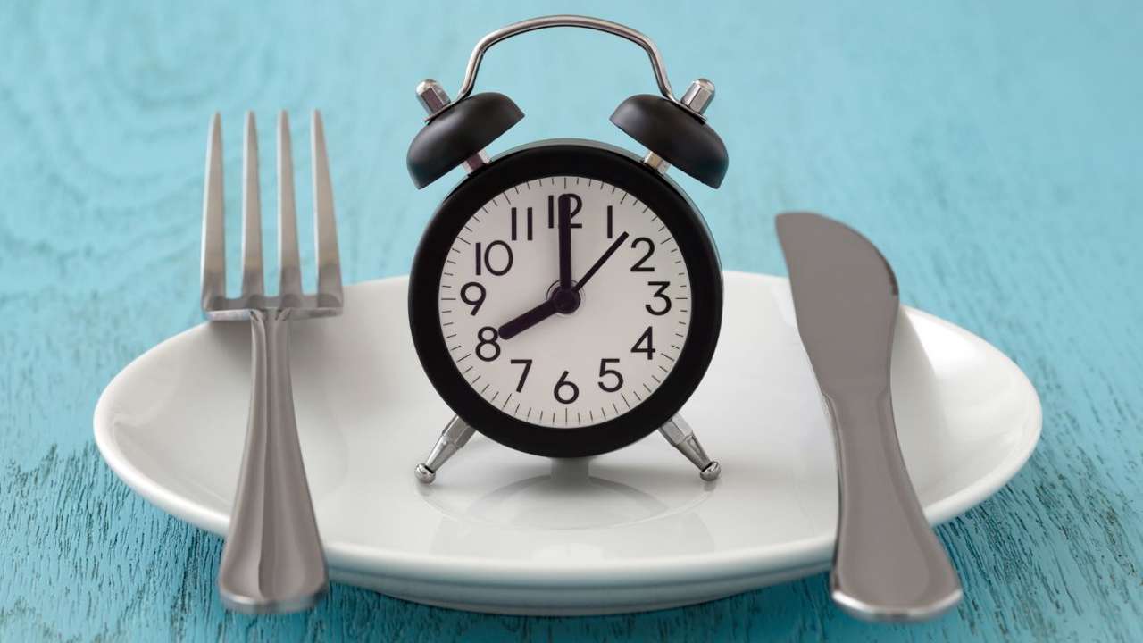 Esta es la mejor hora para cenar si quieres acelerar el metabolismo según los nutricionistas