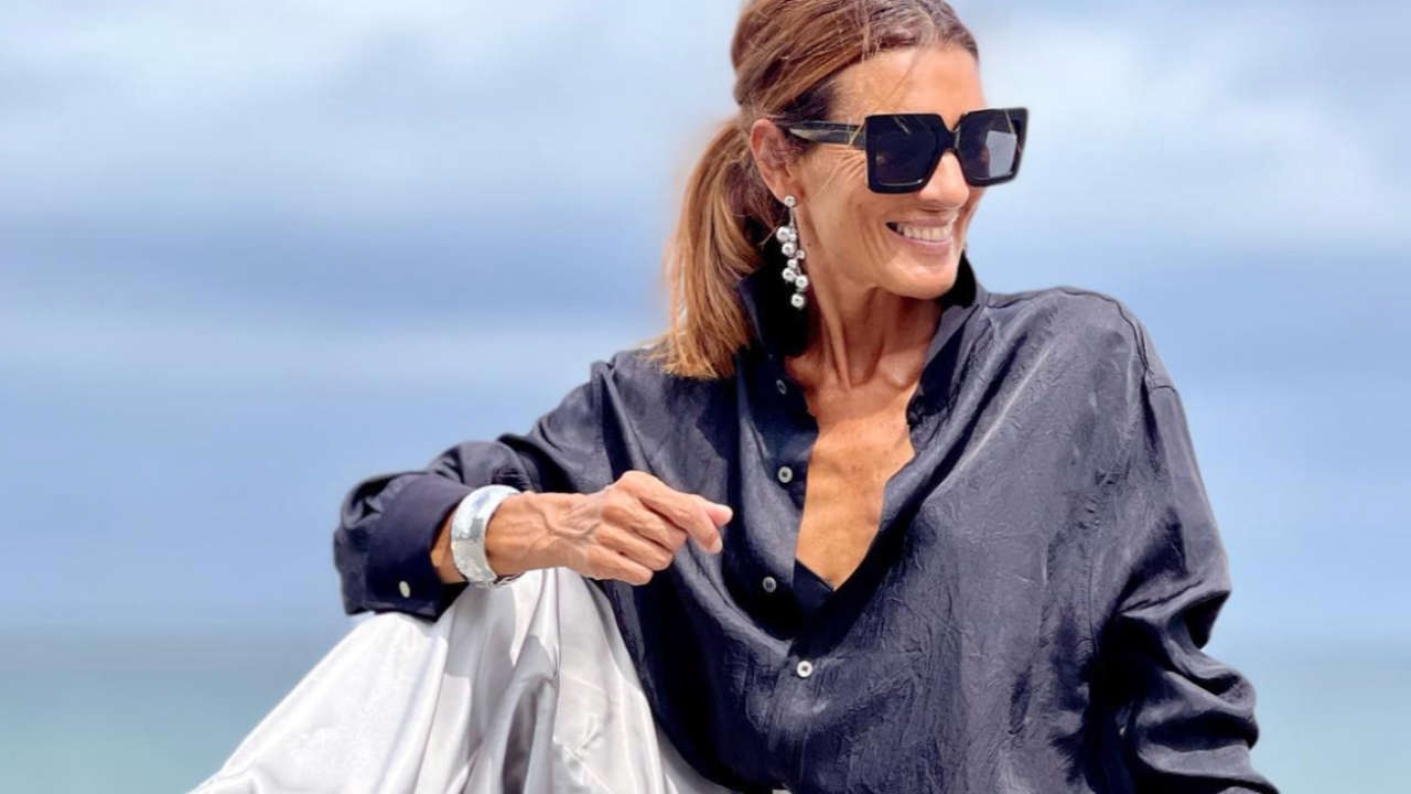Las influencers +50 agotarán los pantalones metalizados de Zara: holgados, cargo y súper tendencia de otoño