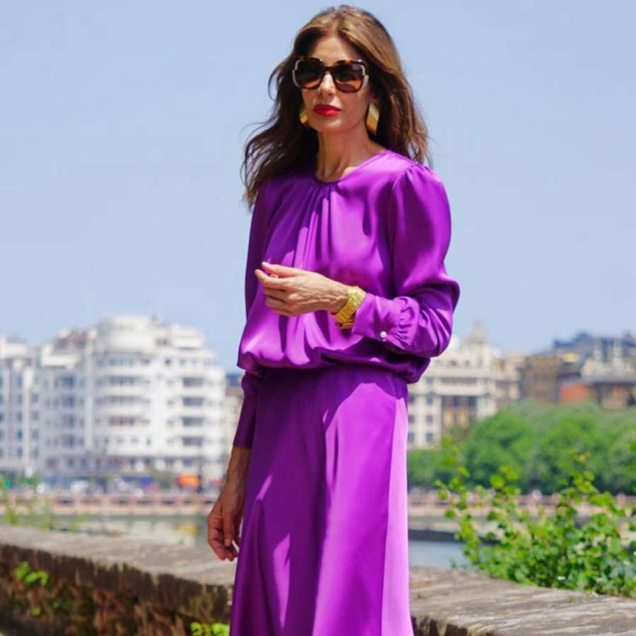 8 faldas satinadas de Zara que respiran lujo silencioso y no marcan por menos de 30€