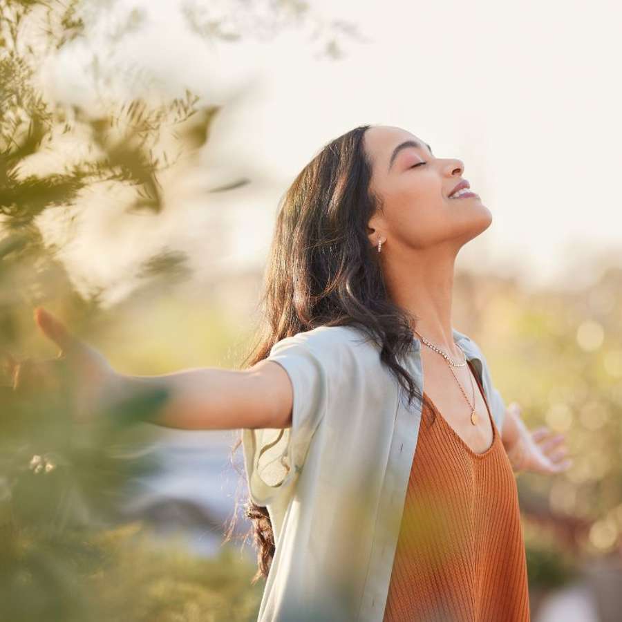 10 hábitos fáciles para practicar la gratitud y empezar el 2024 con más felicidad y autoestima