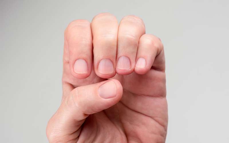 ¿Cómo deben ser las uñas sanas?