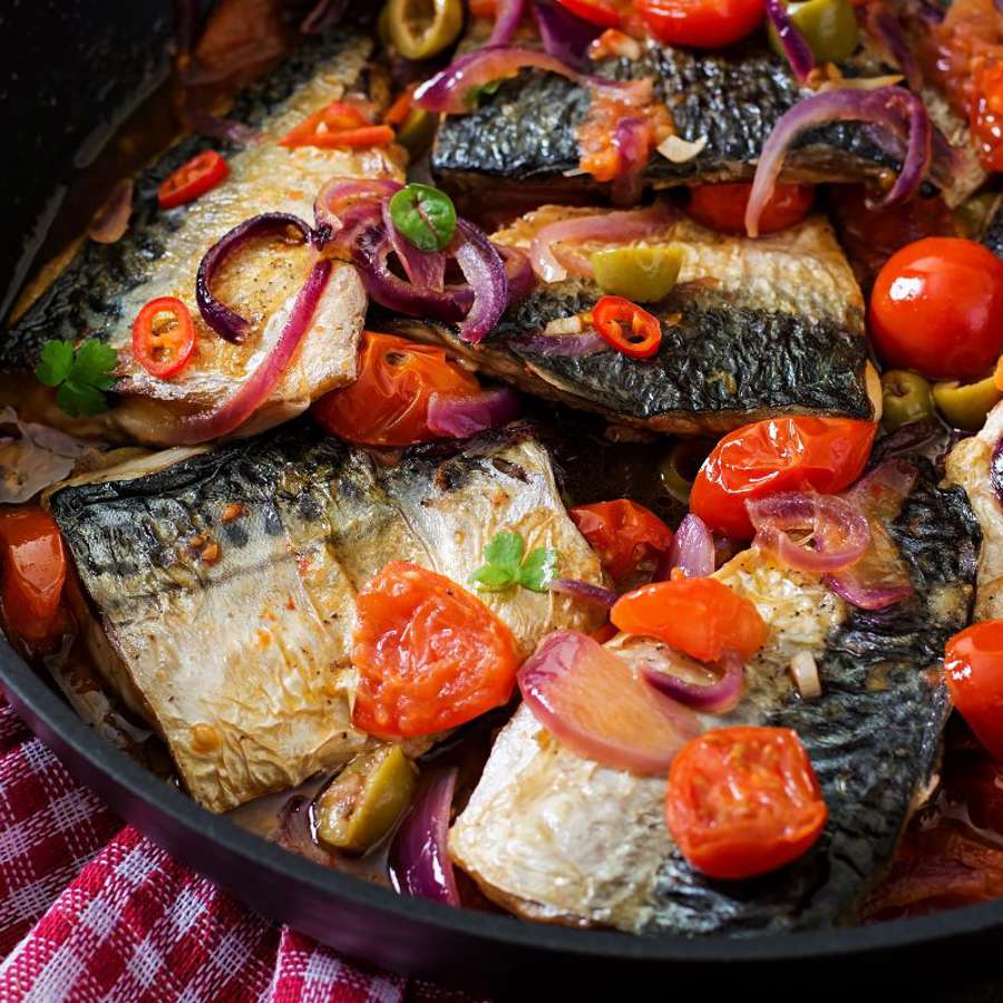 No es salmón: el pescado que tiene el doble de Omega-3 que el aceite de oliva, según la Fundación Española de Nutrición