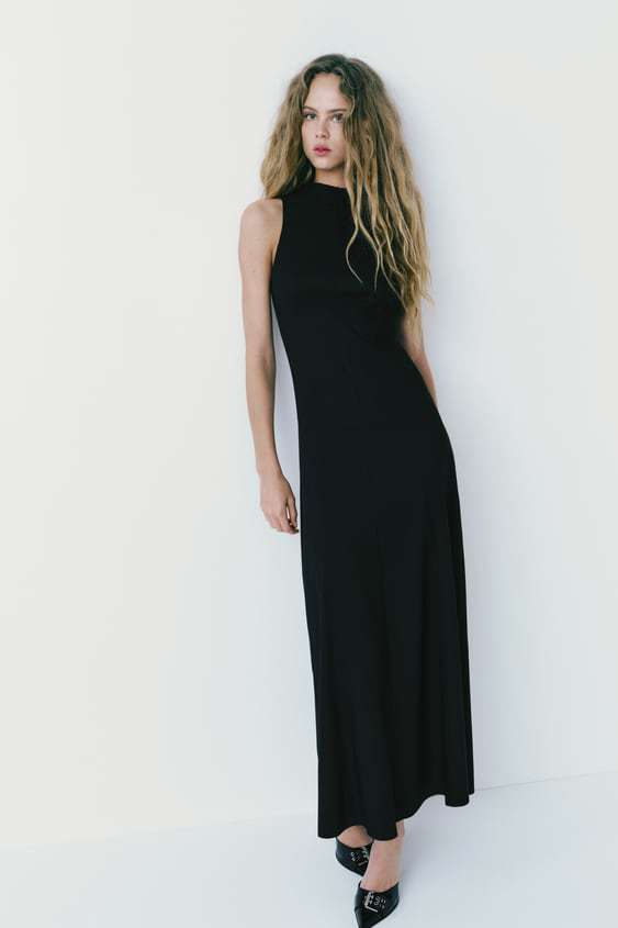 Vestido de invitada de Zara: Negro