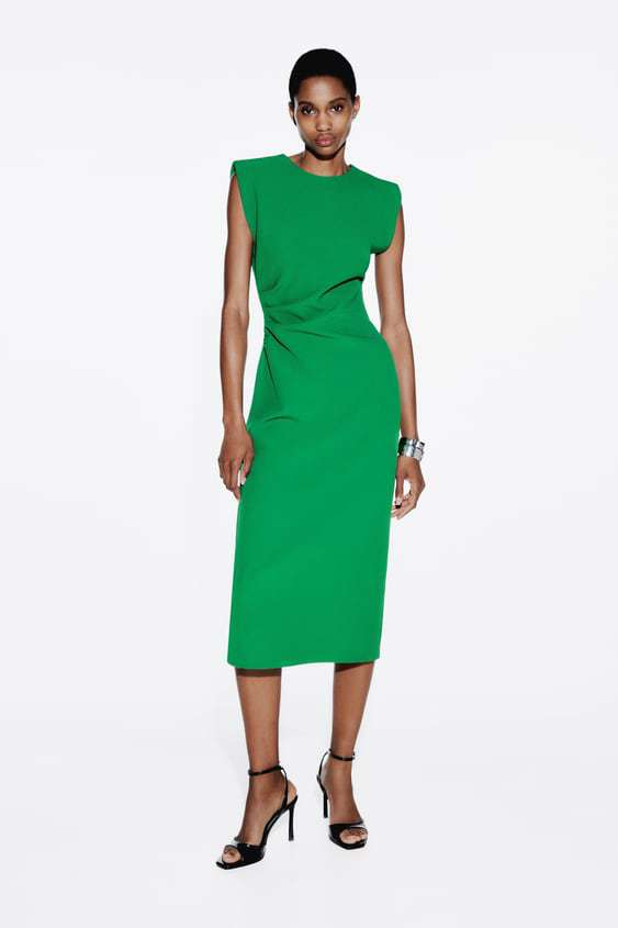 Vestido de invitada de Zara: Verde