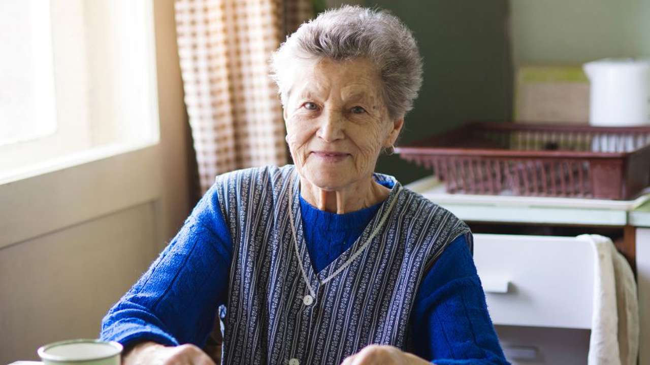 El secreto de las mujeres gallegas para vivir más años que las japonesas: sus 4 hábitos para una vida saludable y feliz