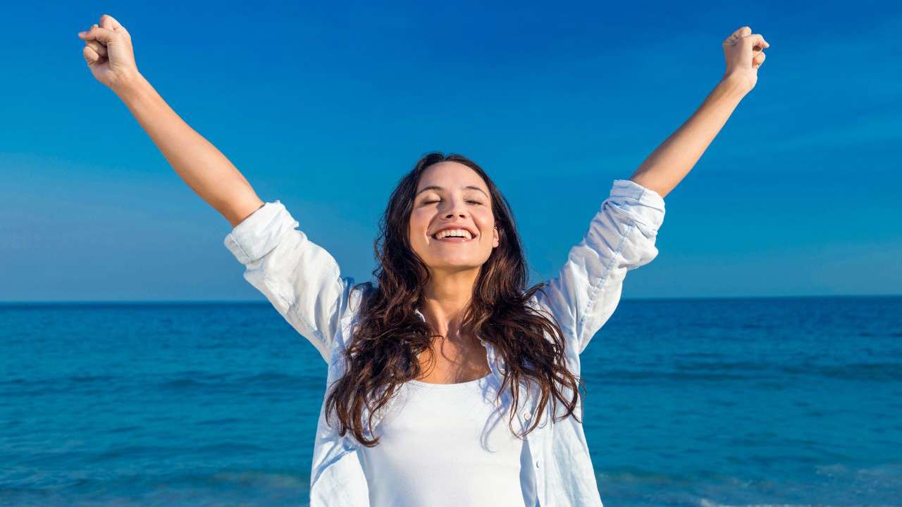 5 pequeños hábitos diarios que activan las hormonas de la felicidad, según National Geographic